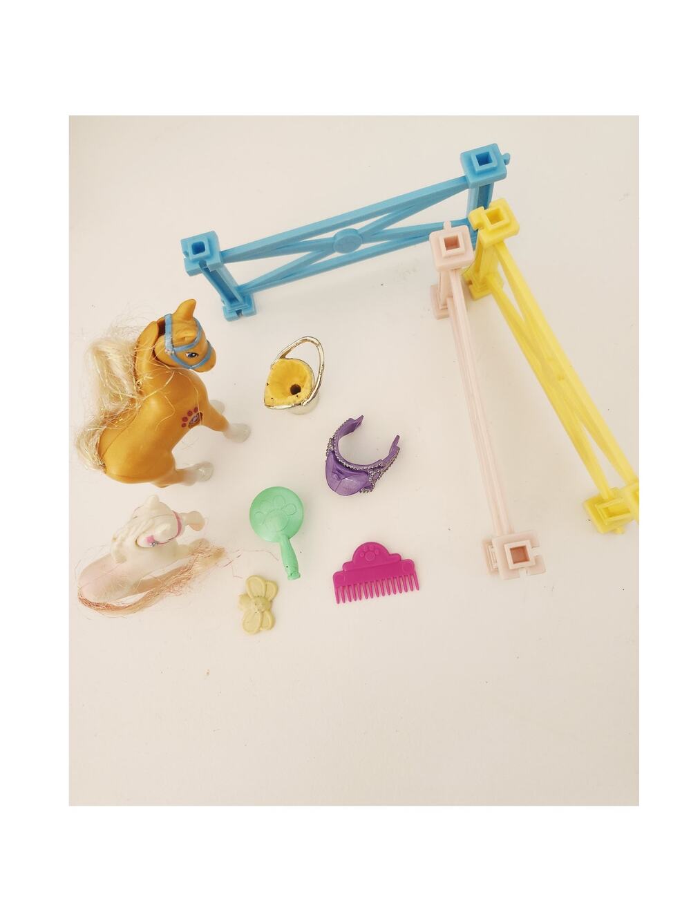 Vintage Kenner Pony Grooming Stable Set 2 Horses, Accessories & Fencing – 1990s